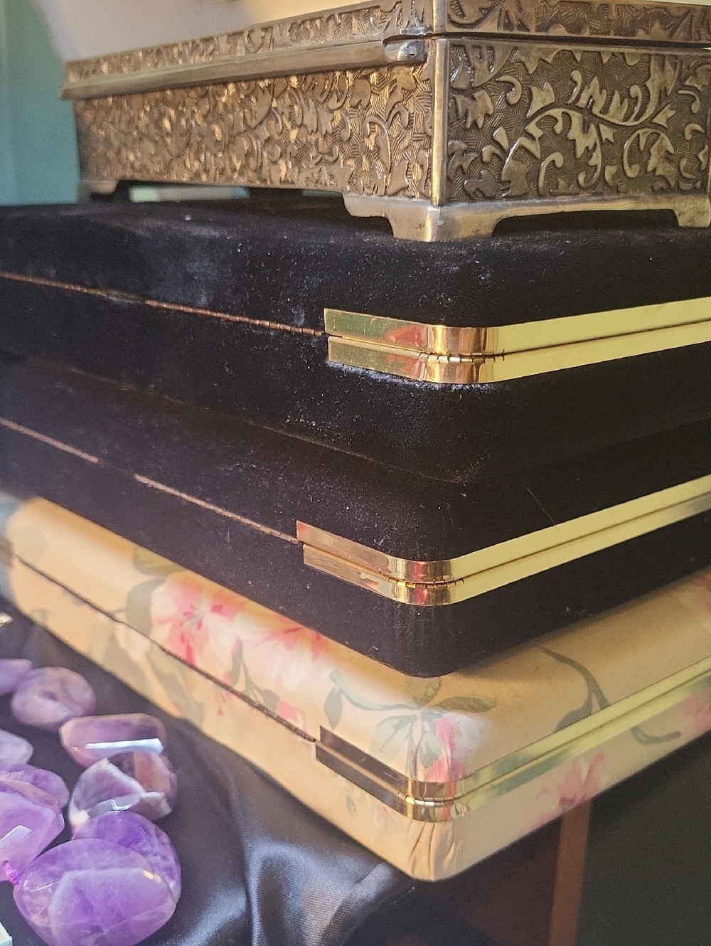 VINTAGE JEWELRY BOXES !!!!